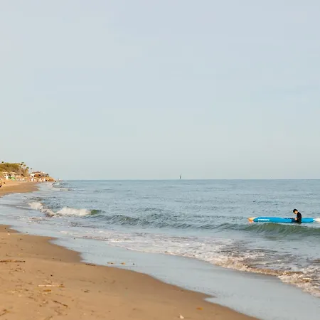 Apartment With Pool And Private Terrace With Sea Views In Elviria Marbella
