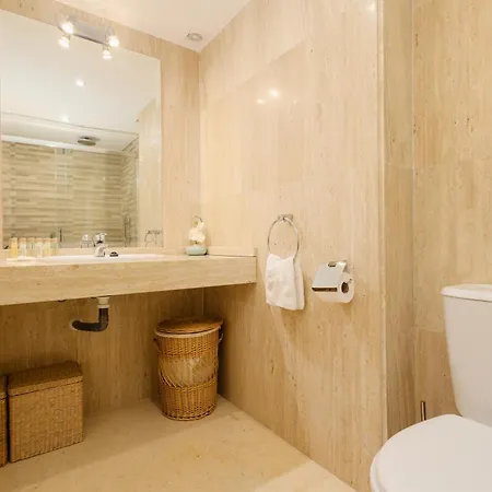 Apartmán With Private Terrace, Just 10 Minutes By Car From Elviria Beach, Marbella