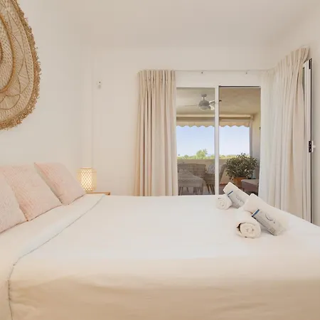 With Pool And Private Terrace With Sea Views In Elviria Apartment Marbella