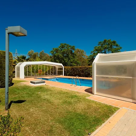 Apartment With Pool And Private Terrace With Sea Views In Elviria Marbella