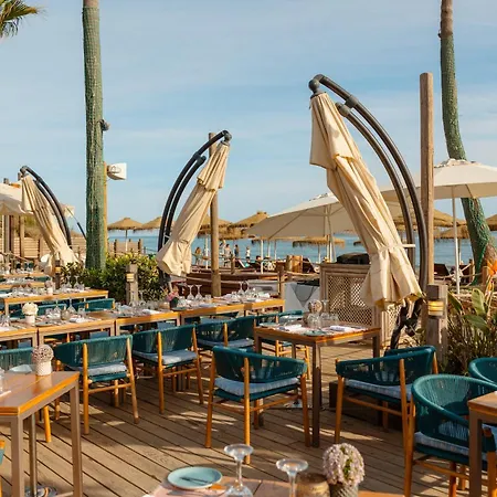 With Private Terrace, Just 10 Minutes By Car From Elviria Beach, Apartamento *