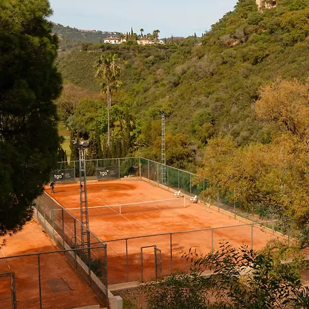 With Private Terrace, Just 10 Minutes By Car From Elviria Beach, Marbellac