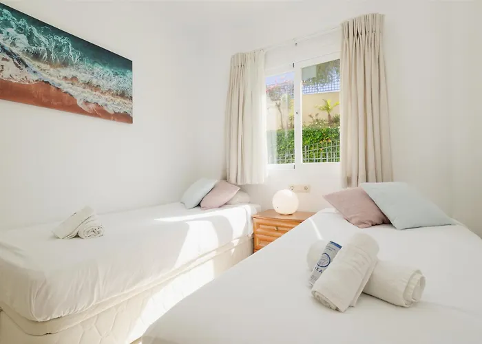 Apartament With Private Terrace, Just 10 Minutes By Car From Elviria Beach,