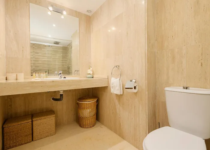Appartement With Private Terrace, Just 10 Minutes By Car From Elviria Beach, Marbella