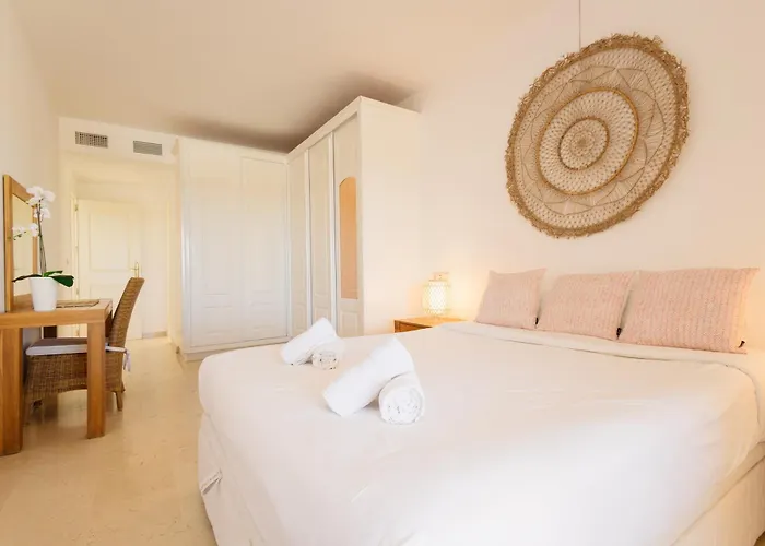 With Private Terrace, Just 10 Minutes By Car From Elviria Beach, Apartament