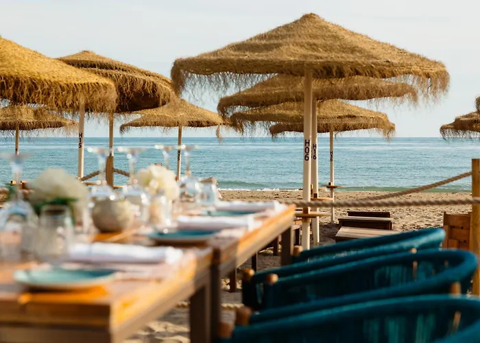 With Private Terrace, Just 10 Minutes By Car From Elviria Beach,