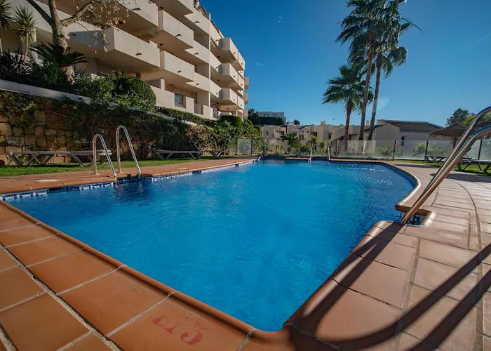 With Private Terrace, Just 10 Minutes By Car From Elviria Beach, Apartament