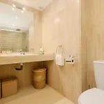 Apartamento With Private Terrace, Just 10 Minutes By Car From Elviria Beach, Marbella