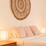 Apartamento With Private Terrace, Just 10 Minutes By Car From Elviria Beach,