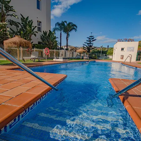 With Private Terrace, Just 10 Minutes By Car From Elviria Beach, Apartamento