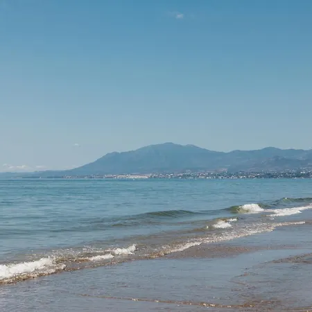 With Private Terrace, Just 10 Minutes By Car From Elviria Beach, Marbella