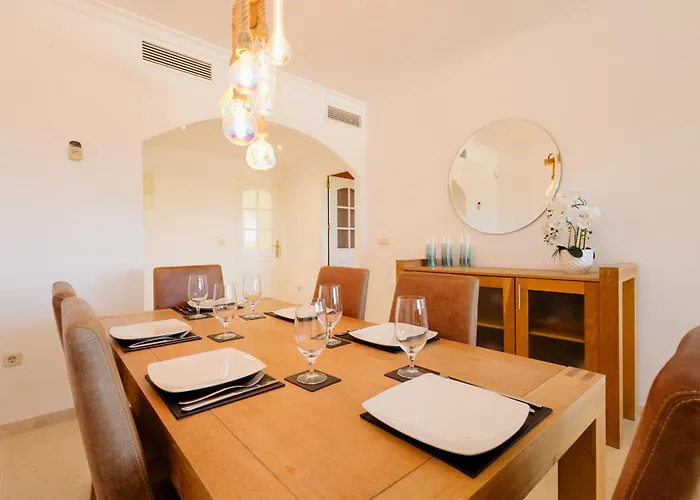 With Private Terrace, Just 10 Minutes By Car From Elviria Beach, Апартаменты *
