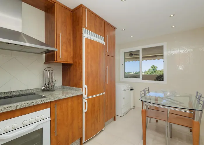 Апартаменты With Private Terrace, Just 10 Minutes By Car From Elviria Beach, Марбелья